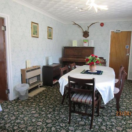 Tremains Guest House Bridgend  Eksteriør billede